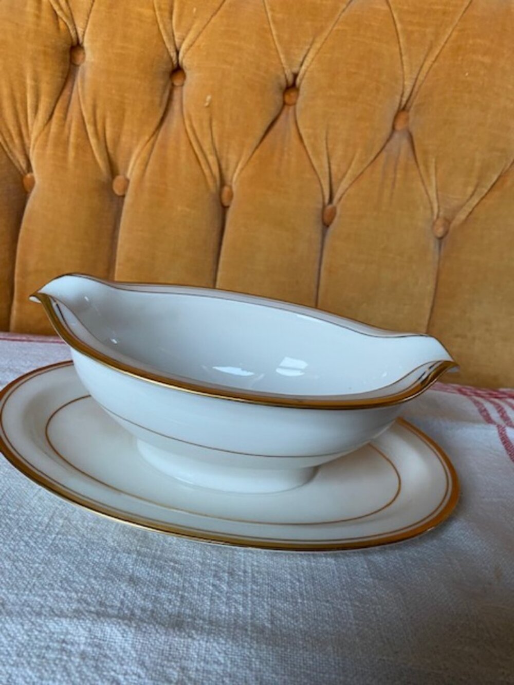 Vintage Noritake Ivory China "Linton" Gravy Boat w/ Attached Underplate - 7552